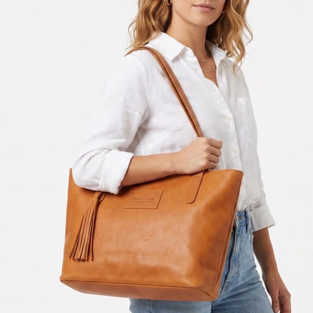 Parker Clay Eden Carryall Womens Handbag Brown Leather Crossbody Strap Tote Bag